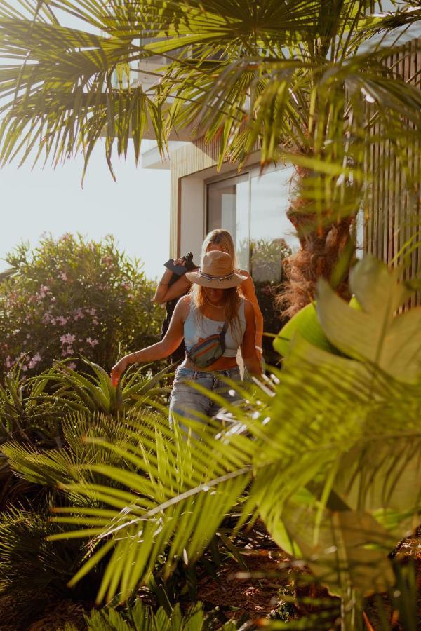 The Salty Pelican Yoga & Surf Retreat Peniche Exterior foto